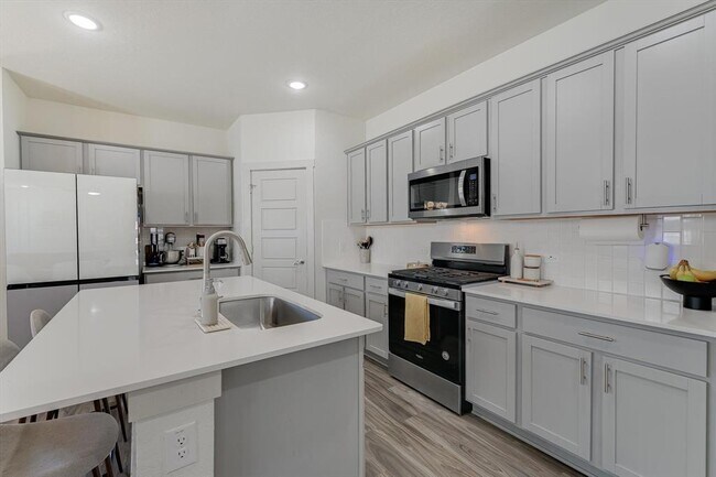 Building Photo - 14013 Zuhause Dr