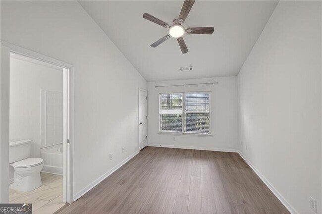 Building Photo - 1805 Liberty Pkwy NW