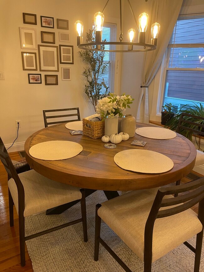 Dining room - 20 Princeton St