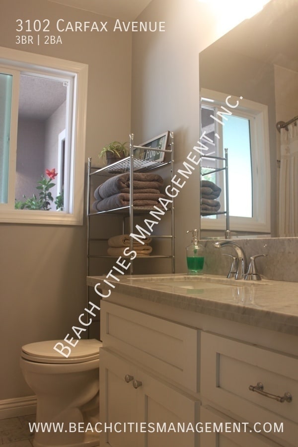 Building Photo - 3102 Carfax Ave