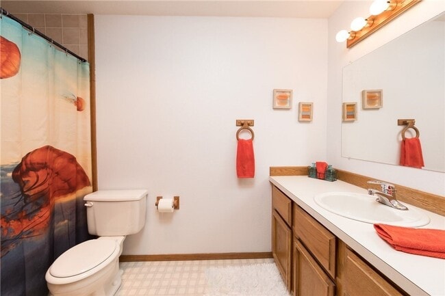 Building Photo - Charming 3BD/2BTH Rambler Home for Lease! Pet Friendly!