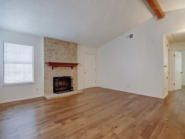 Building Photo - 4703 Rosedale Ave