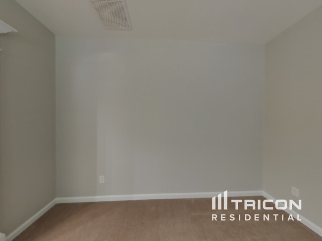 Building Photo - 3535 Arbroath Dr