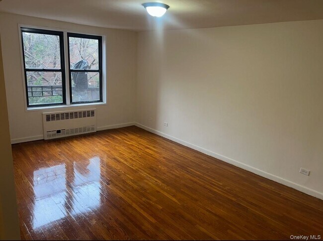 Building Photo - 89-20 55th Ave