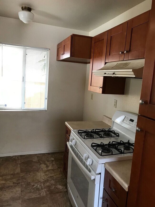 Building Photo - 13677 Caspian Way
