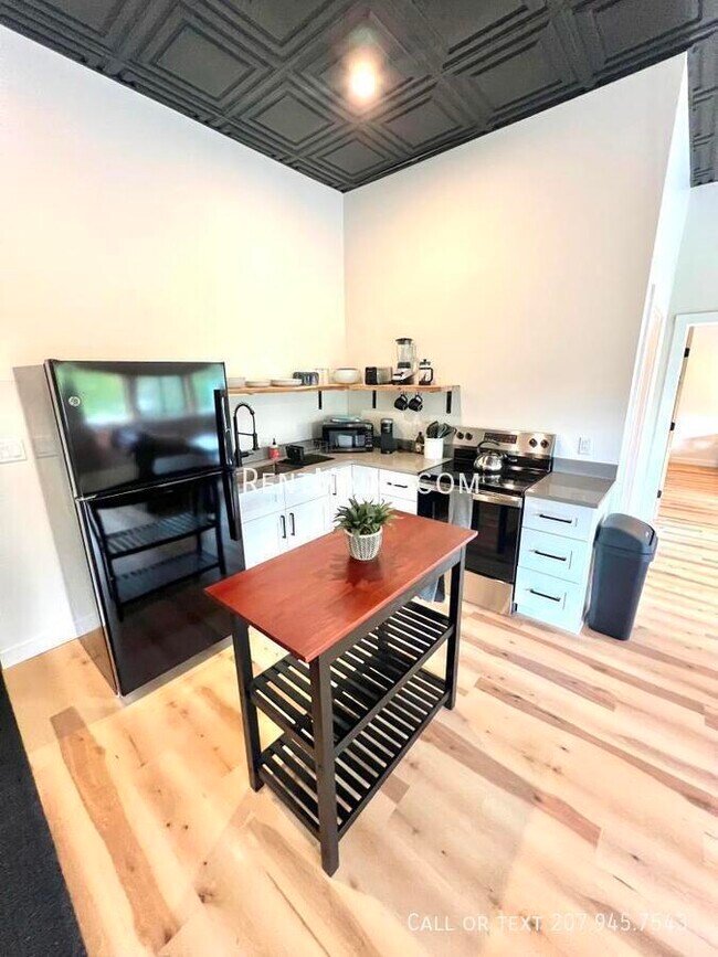 Building Photo - 113 N Lancey St