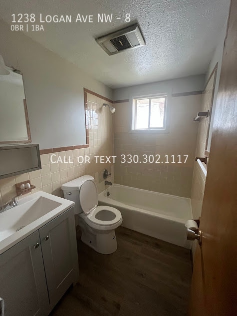 Building Photo - Studio One Bathroom Rent Ready