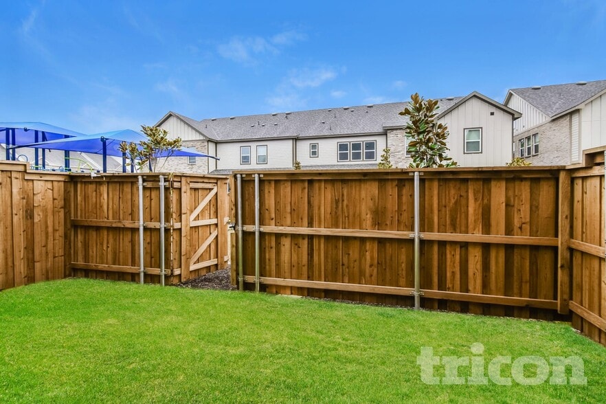 Building Photo - 3023 Songbird Ln