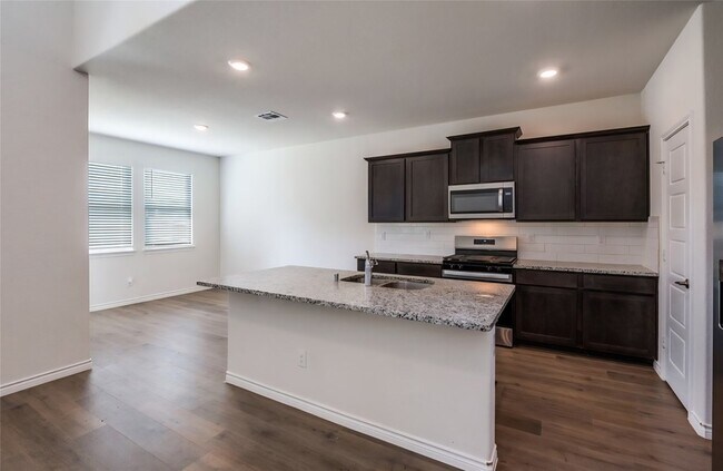 Building Photo - 7216 Headingham Wy