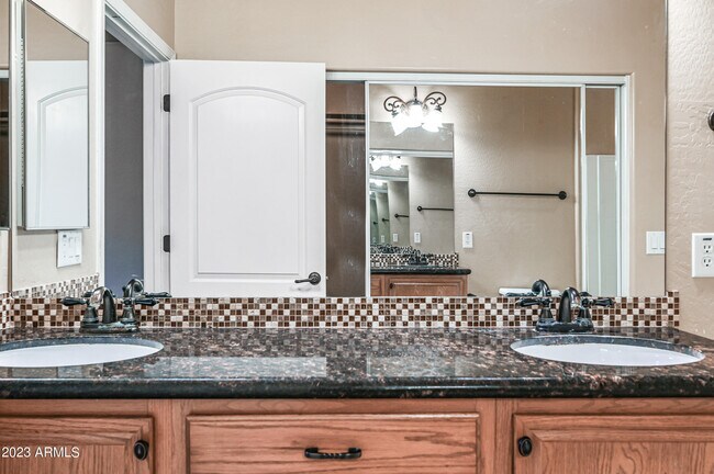 Building Photo - 4510 W Branham Ln