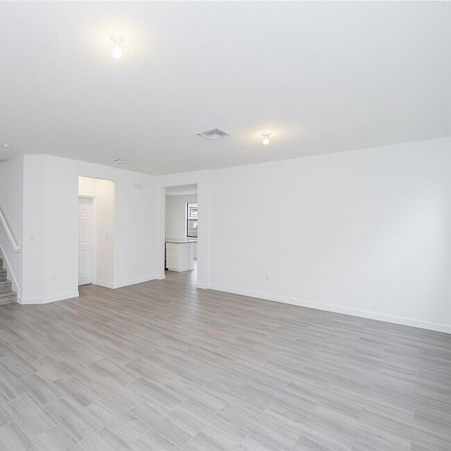 Building Photo - 244 NE 210th Way