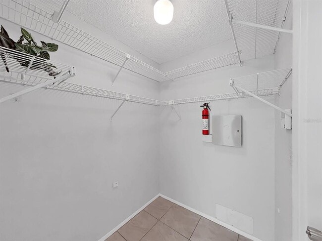 Building Photo - 878 Rustic Oaks Dr