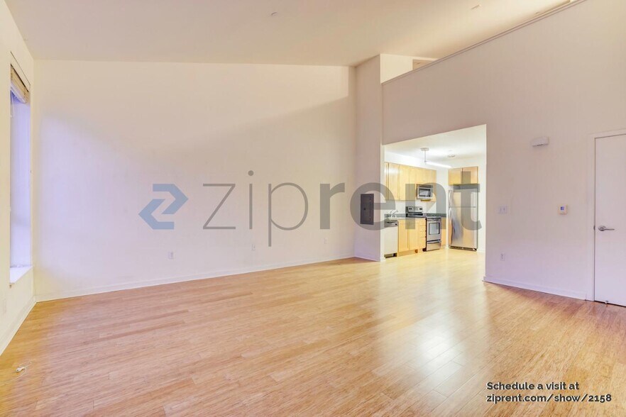 Building Photo - Unit 35