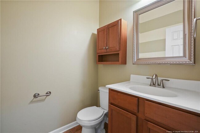 Building Photo - 415 Highgrove Dr
