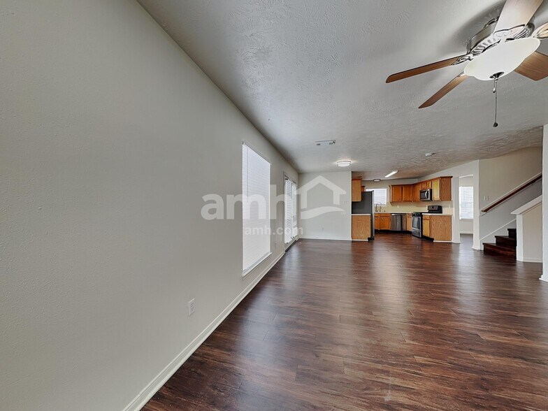 Building Photo - 12311 Claresholm Dr