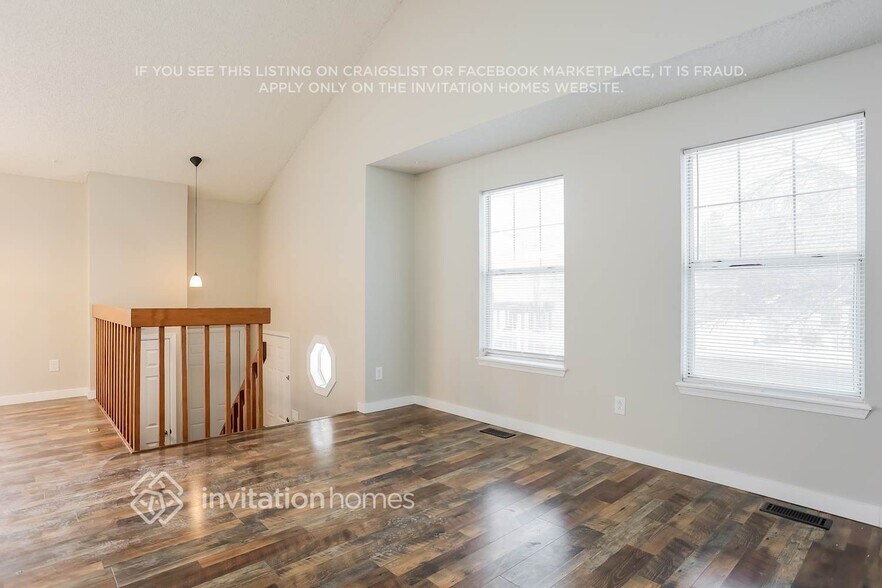 Building Photo - 4938 S Sedalia Way