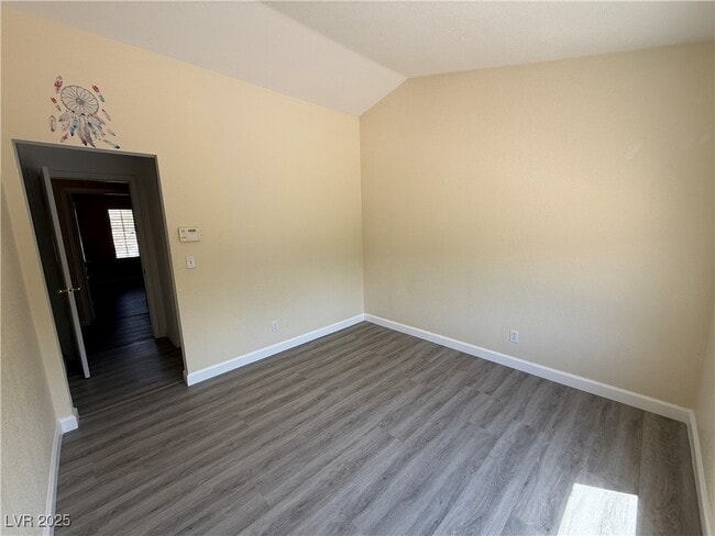 Building Photo - 2113 Desert Pines St