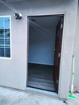Building Photo - 3530 Las Tunas Pl