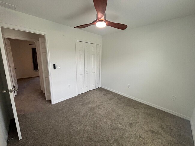 Building Photo - Great 4/2 in Citrus Springs