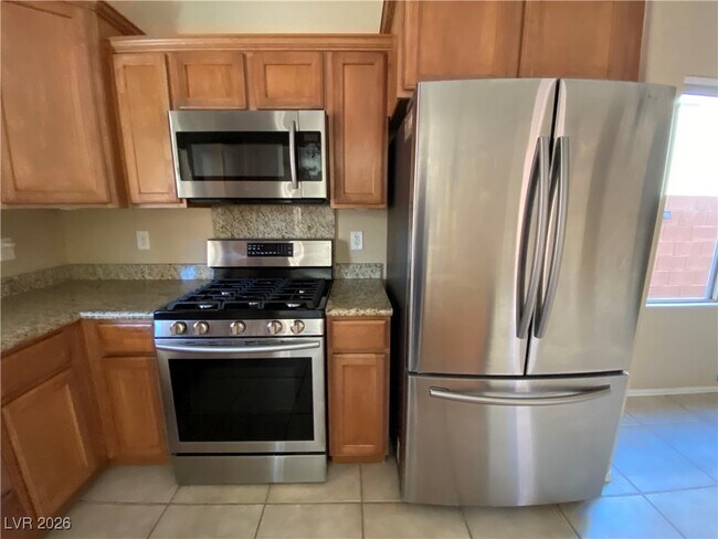 Building Photo - 10748 Khalua Ave