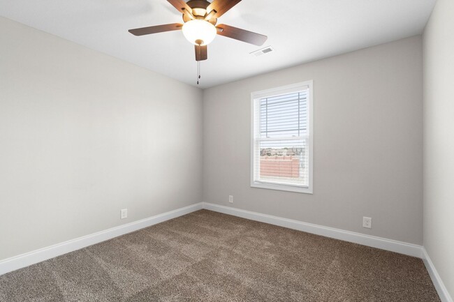 Building Photo - 338 Fallow Cir