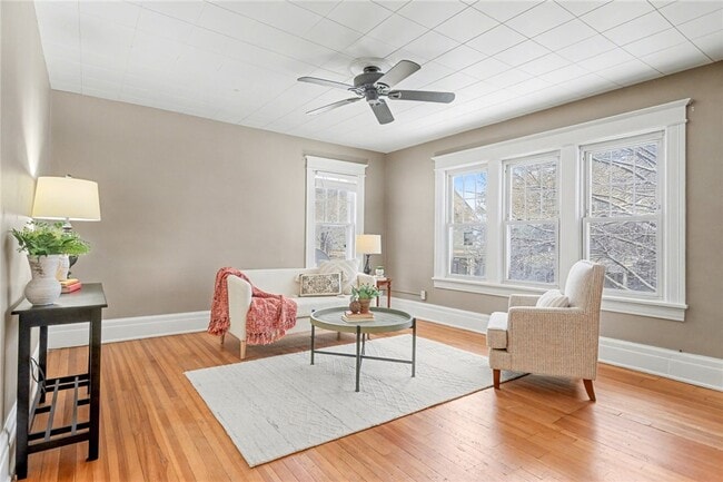 Building Photo - 30 Shepard St