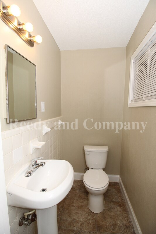 Building Photo - 4074 Stowe St