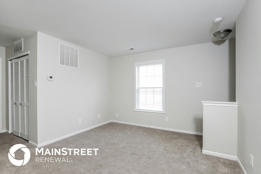 Building Photo - 753 Runningbrook Ln
