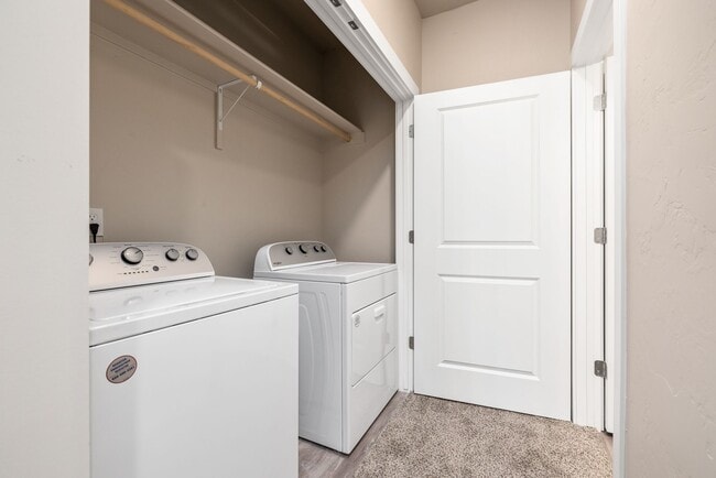 Building Photo - Wilson Creek Townhomes - $500 off with 6-months of free covered parking for move-ins by the end o...