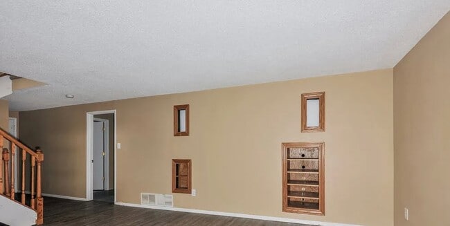 Primary Photo - 6911 Candlewick Way