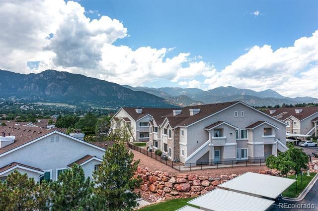 Building Photo - 3875 Strawberry Field Grove