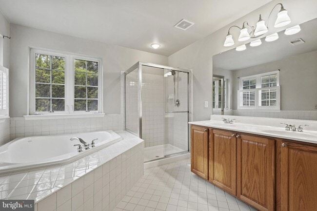 Building Photo - 1208 Cambria Terrace NE