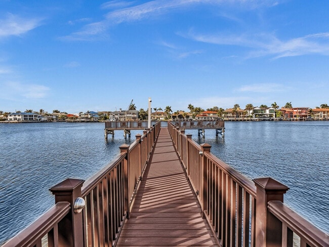 Building Photo - 3602 S Ocean Blvd