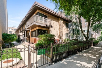 Building Photo - 428 W Wellington Ave