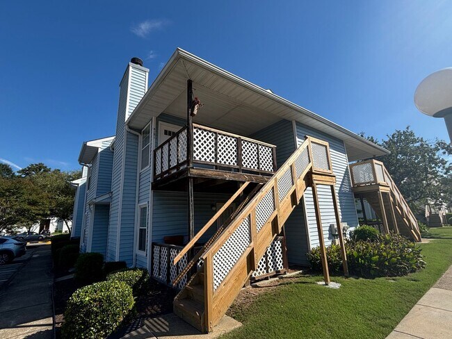 Primary Photo - 2 Bedroom, 1 Bath Condo in Virginia Beach
