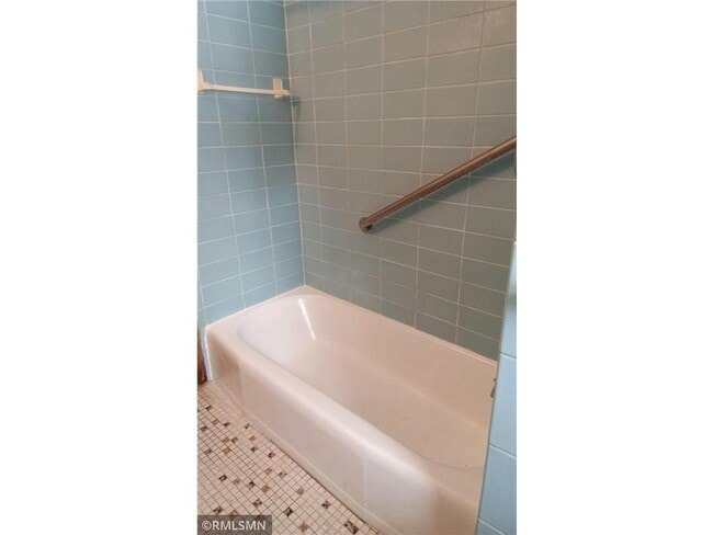 Building Photo - 4130 Glacier Ln N