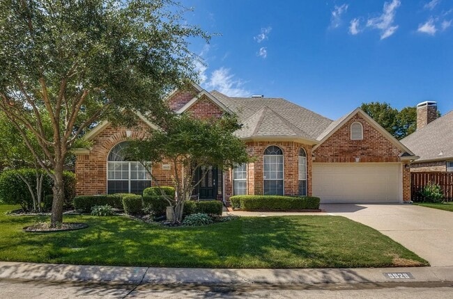 Primary Photo - 5929 La Cumbre Dr