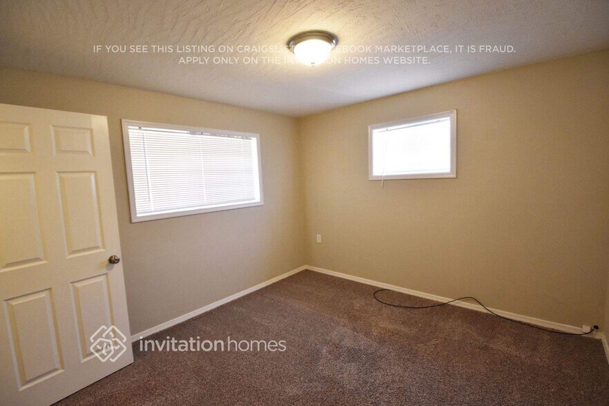 Building Photo - 548 N 98th St