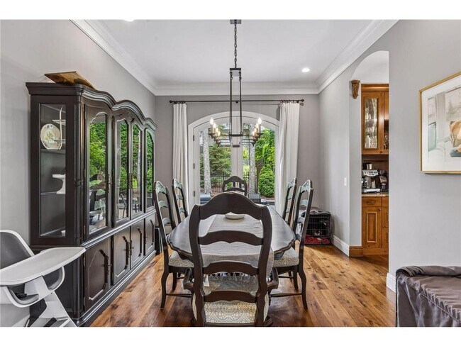 Building Photo - 15700 Portico Dr