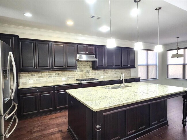 Building Photo - 830 Grove Valley Dr