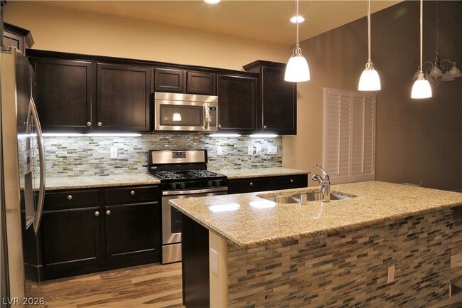 Building Photo - 5667 Oak Bend Dr