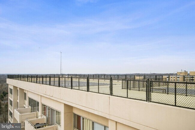 Building Photo - 4515 Willard Ave