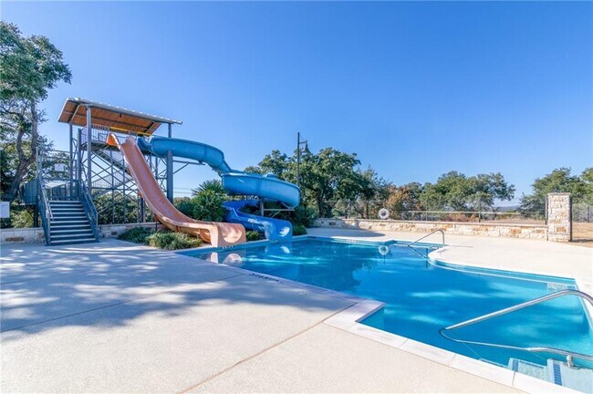 Building Photo - 425 Miracle Rose Way