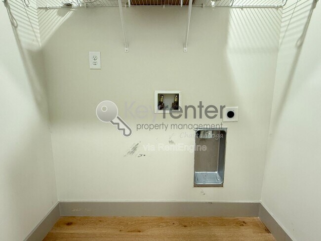 Building Photo - 1072 Amelia Ct