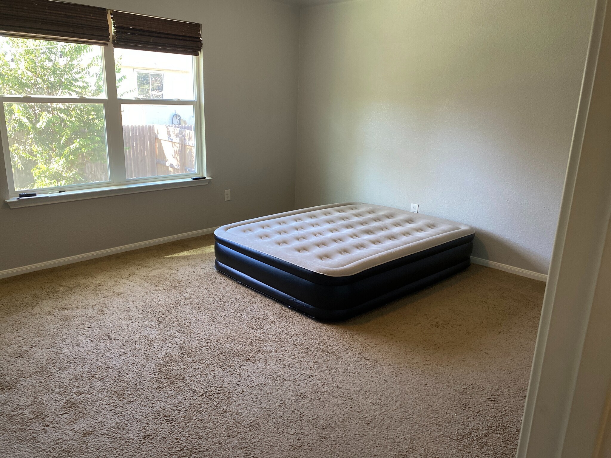 Building Photo - Room in House on Tilmon Ln