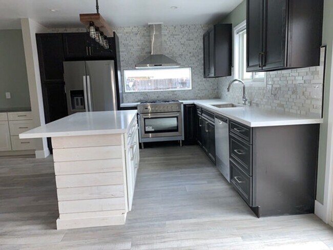 Building Photo - Beautiful Home / Concord CA