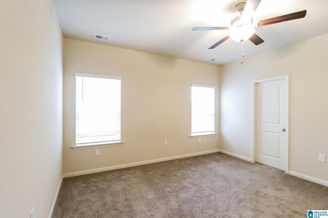 Building Photo - 540 Clover Cir