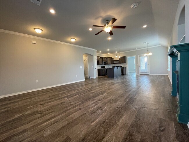 Building Photo - 4553 W Divide Dr