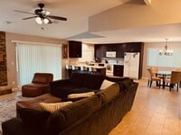 Building Photo - 2404 N Palomino Ct