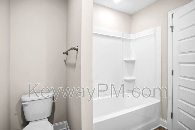 Building Photo - 3109 Venetian Dr